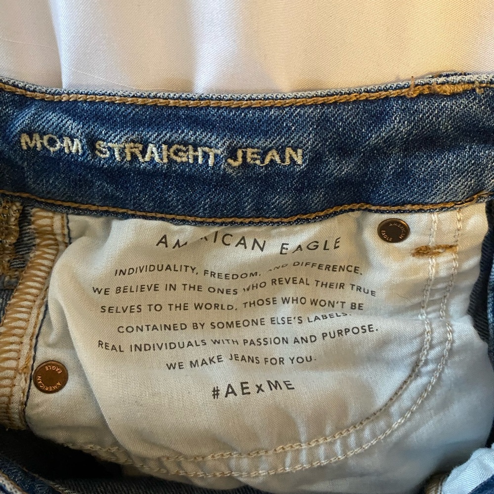 American Eagle Mom Straight Jeans - Picture 8 of 8
